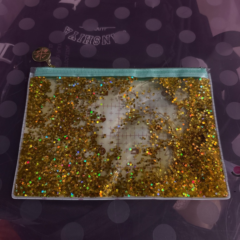 Gold glitter pouch with zipper